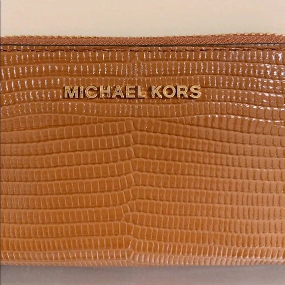 Micheal Kors wallet - Picture 12 of 16